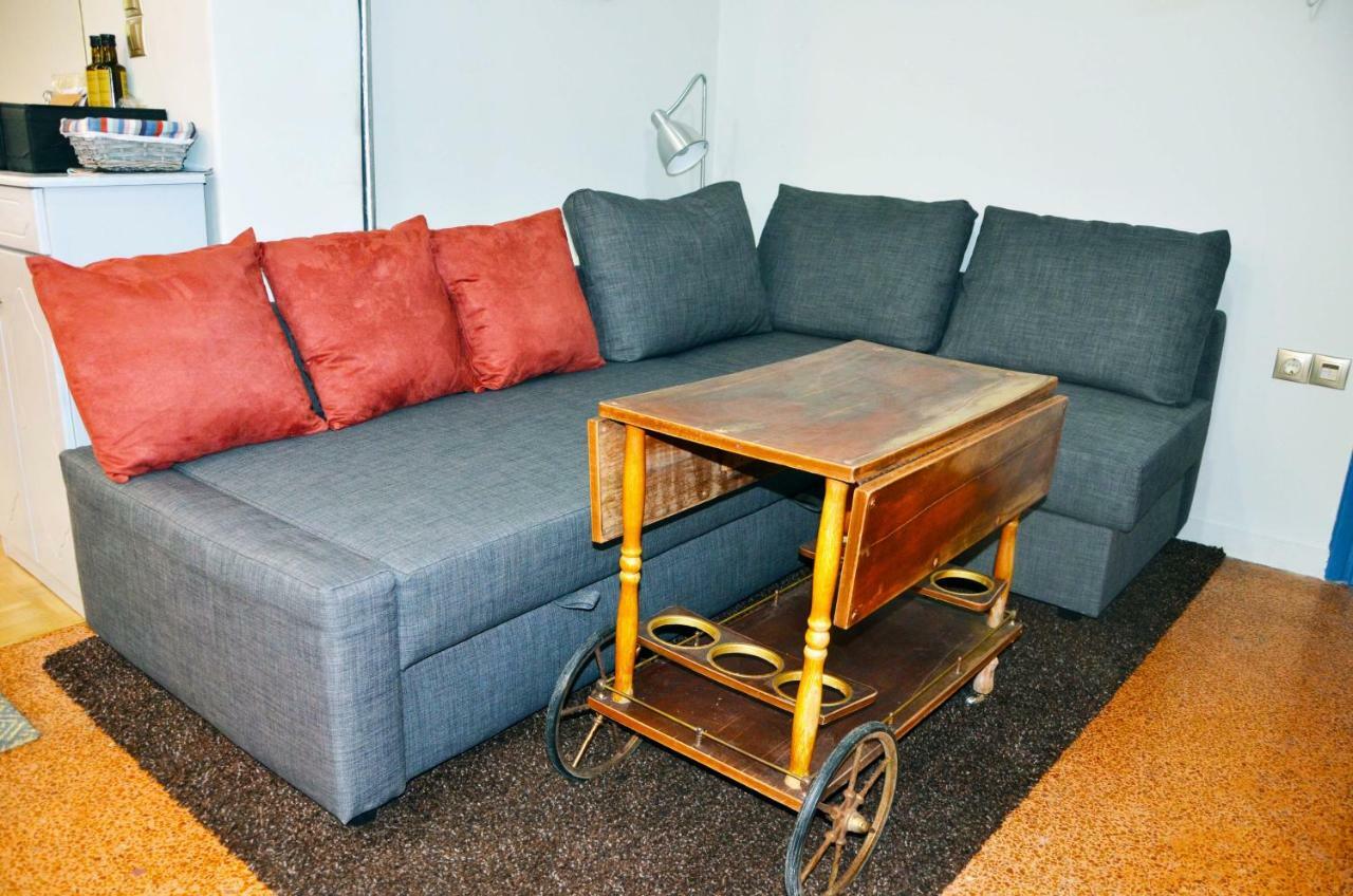 Ferienwohnung Mia'S Cozy Flat In Ermou, 3 Min From "Monastiraki" Athen Exterior foto